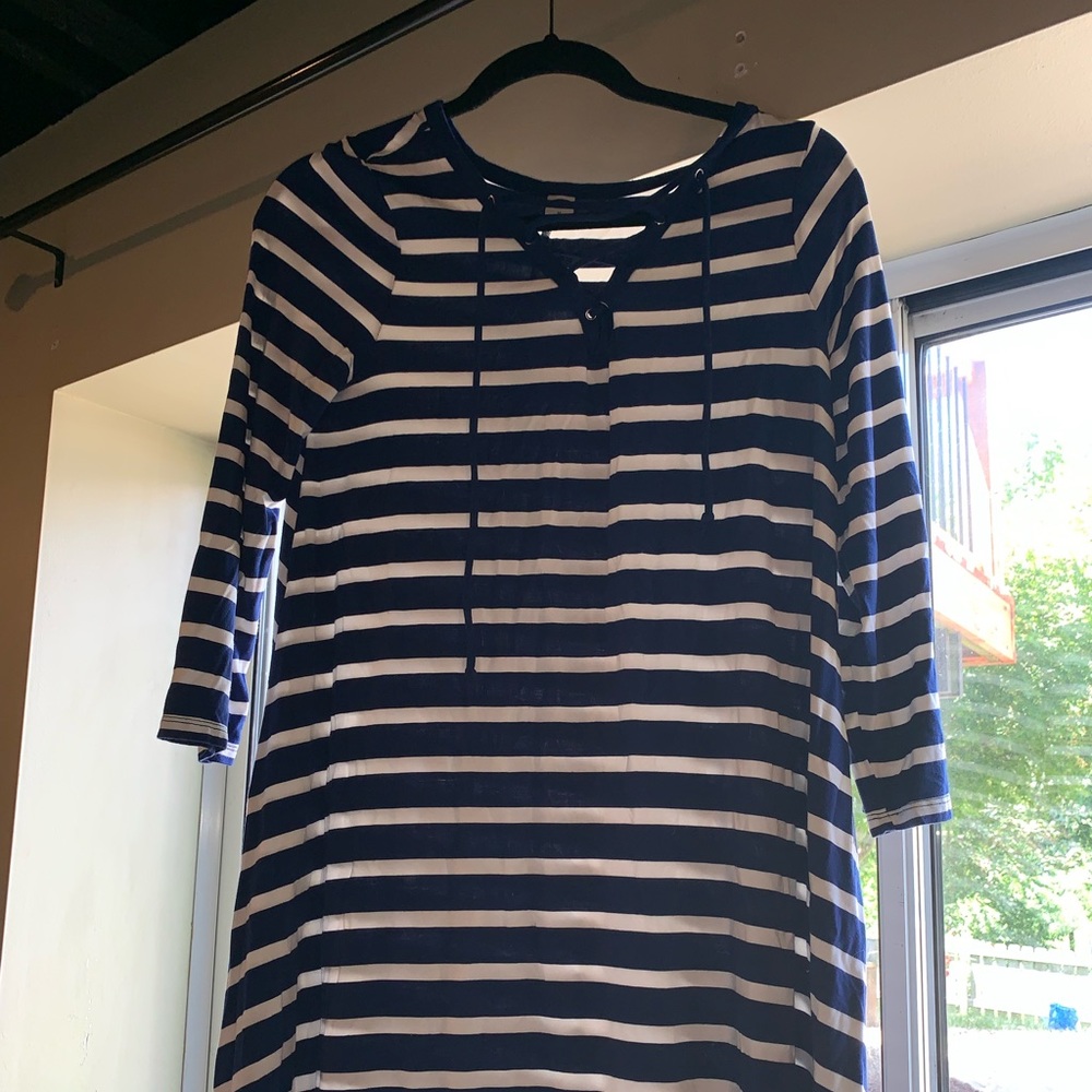 old navy lace up T-shirt dress - size medium